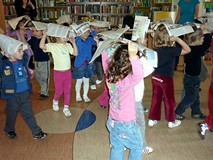 Biedronki w bibliotece