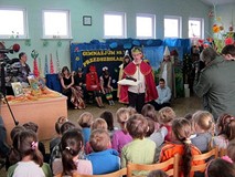Gimnazjaliści przedszkolakom