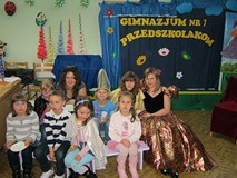 Gimnazjaliści przedszkolakom